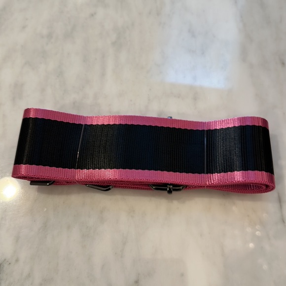 Haute Shore crossbody - Picture 3 of 6